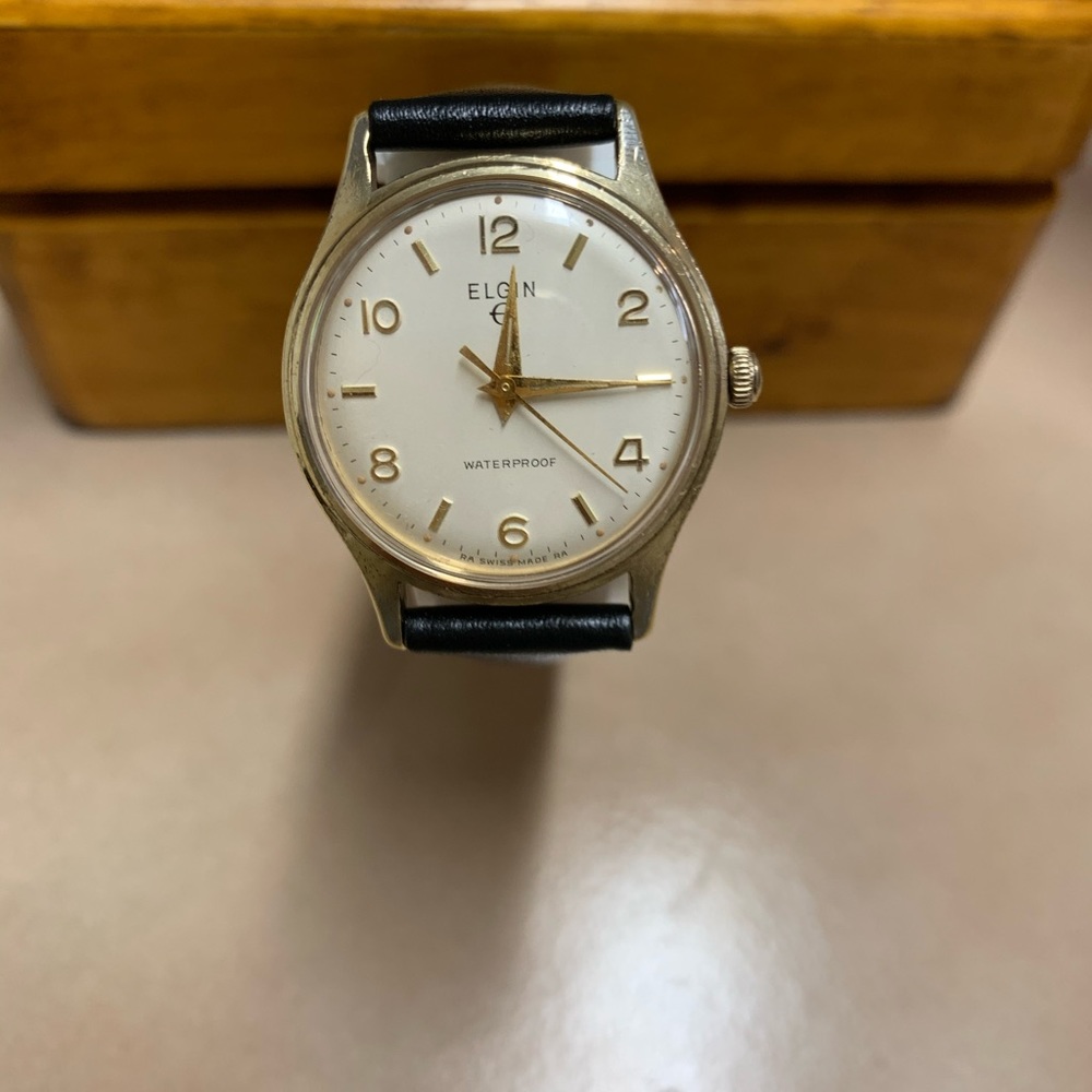 *Vintage ELGIN Men's Wrist Watch 823  Manual Wind*